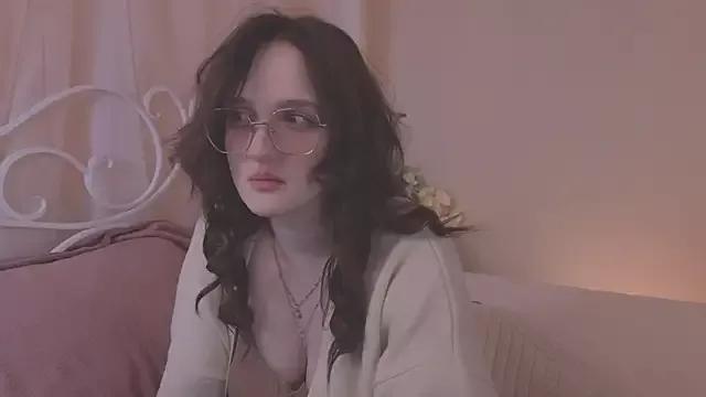 ELLIEJAY from StripChat is Freechat