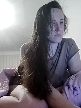 emeli_moon from StripChat