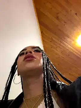 Photos of Emma_pink10 from StripChat is Freechat