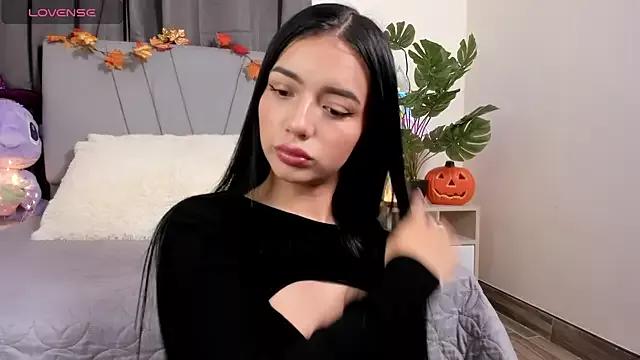 Photos of emy_bonita1 from StripChat is Freechat