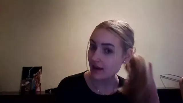 evasmiller from StripChat is Freechat