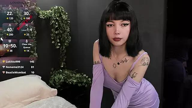 Evelyn_Russoo from StripChat is Freechat