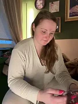 GingerSnap33 from StripChat