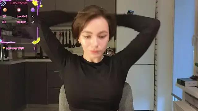 girl_with_snaketatto0 from StripChat is Freechat