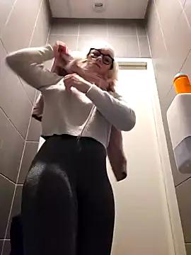 Kooky beauty: discover our turned on strippers as they undress to their adored melodies and slowly orgasm for pleasure to appease your kookiest wishes.