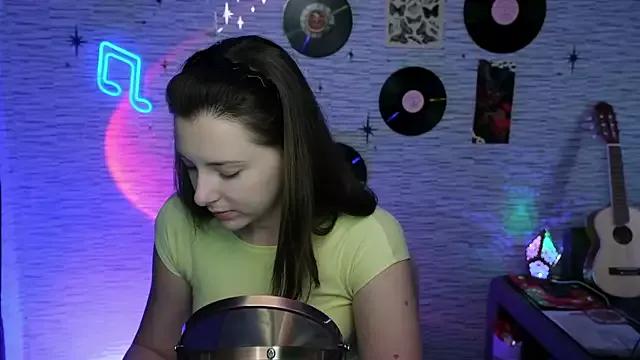 GloriaElmer from StripChat is Freechat
