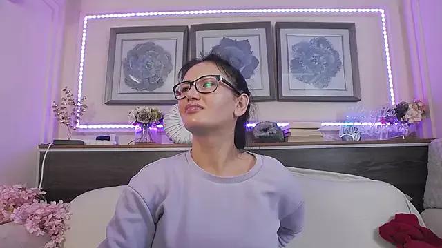 HellenDesire from StripChat