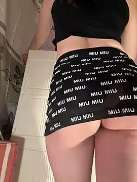 Photos of Hoa_Bimup from StripChat is Freechat