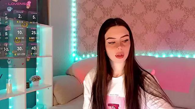 HolyMiax from StripChat is Freechat