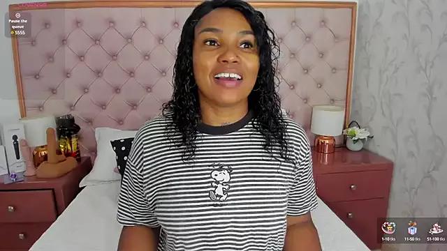 Isla_Scott from StripChat is Freechat