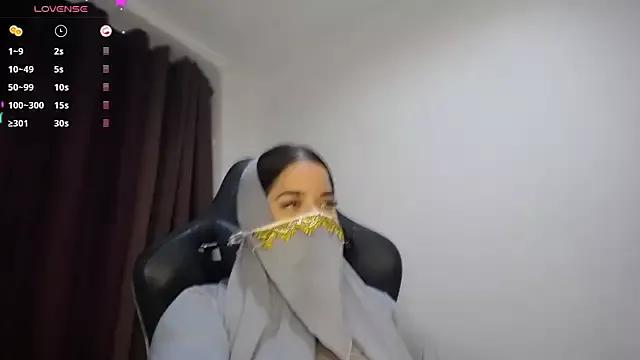janna_isa from StripChat