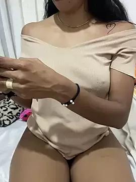 Photos of Jecy_bee from StripChat is Freechat