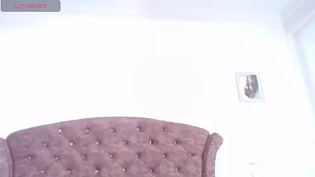 JulietaMills from StripChat is Freechat