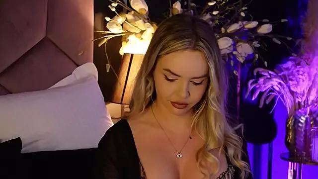 KatyaBelle from StripChat is Freechat