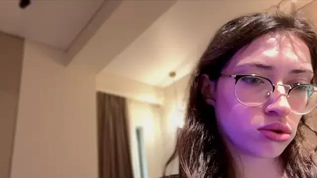 Photos of Kelly_Berry__ from StripChat is Freechat