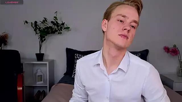 Kevin_Big_Gun from StripChat is Freechat