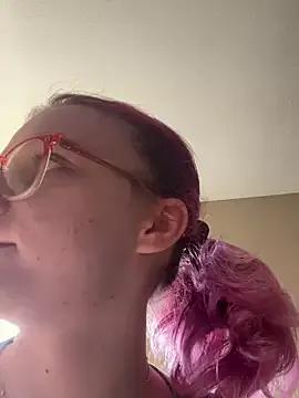 Kiarathegiraffe webcams show profile image 