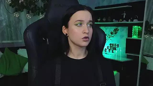 KiraLiLime from StripChat is Freechat