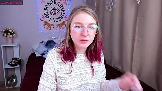 Lana_Delmar on StripChat 