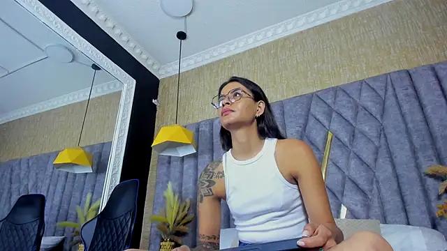 LaraKroff from StripChat