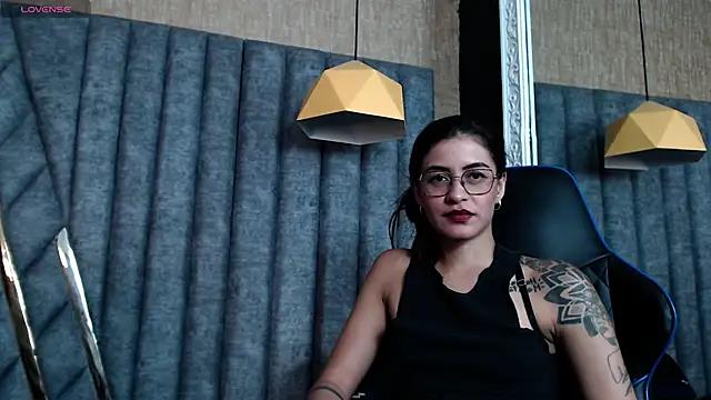 LaraKroff from StripChat