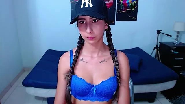 Lauura_Veleez_ on StripChat 