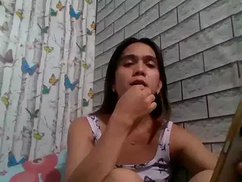 lexyyr17 from StripChat is Freechat