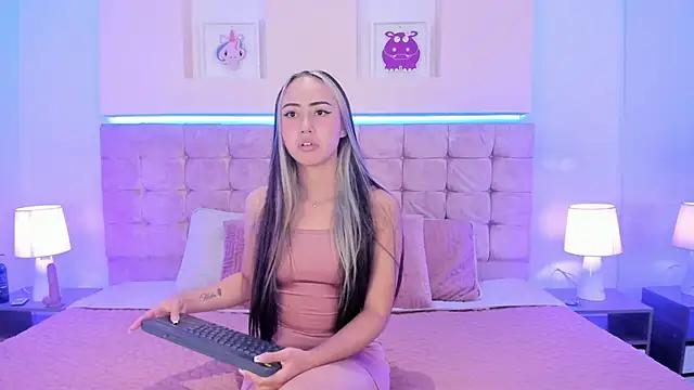 liaa_18 from StripChat
