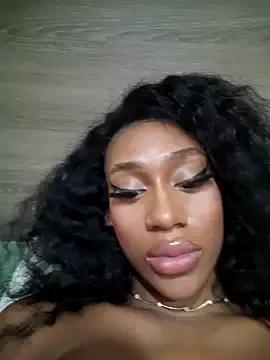 LilaFachinni on StripChat 