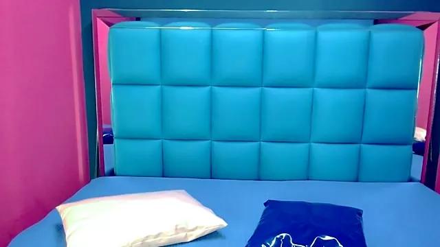 Lily_Benet on StripChat 