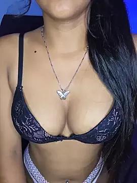 Photos of LiTHmi_-Baba from StripChat is Freechat