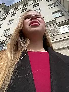Liza_risky from StripChat is Freechat