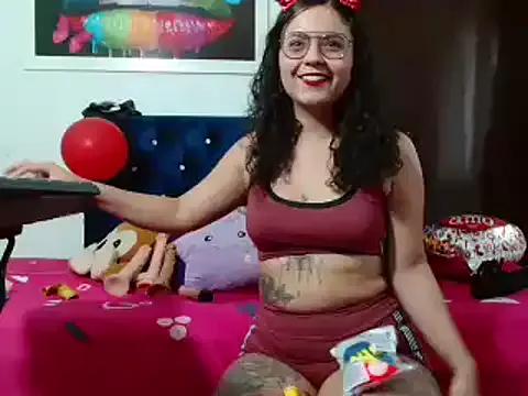 lola_fiery from StripChat