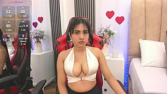 Loly_petitte from StripChat