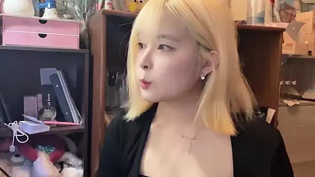 luna51888 model from StripChat