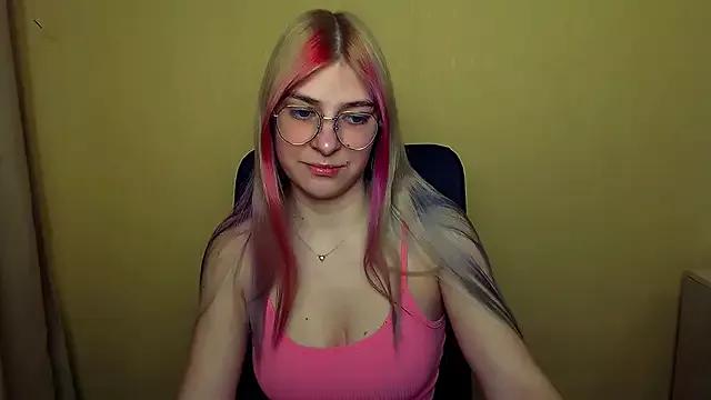Kooky beauty: discover our turned on strippers as they undress to their adored melodies and slowly orgasm for pleasure to appease your kookiest wishes.