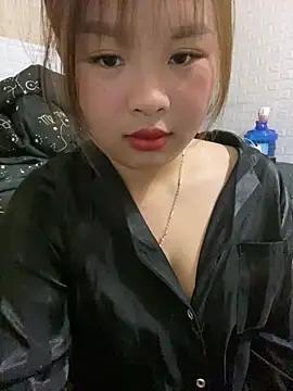 Lyly8802 from StripChat