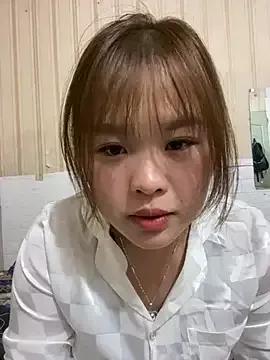 Lyly8802 from StripChat