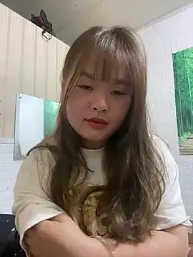 Lyly8802 from StripChat