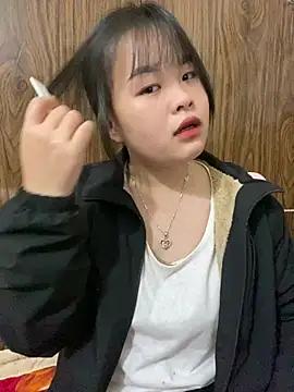 Lyly8802 from StripChat
