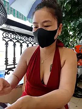 Lyna_bl webcams show profile image 