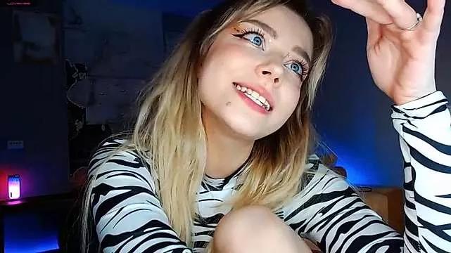 MaddieSinss from StripChat
