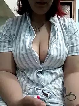 maialina2 on StripChat 