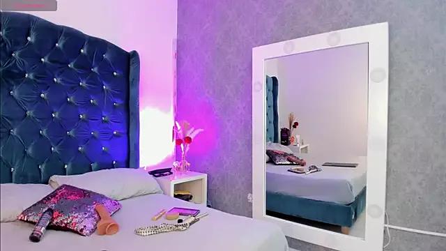 majo_rosse from StripChat is Freechat