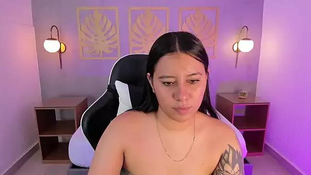 majo_rosse_ from StripChat is Freechat