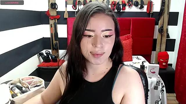 Marian_Ran from StripChat is Freechat