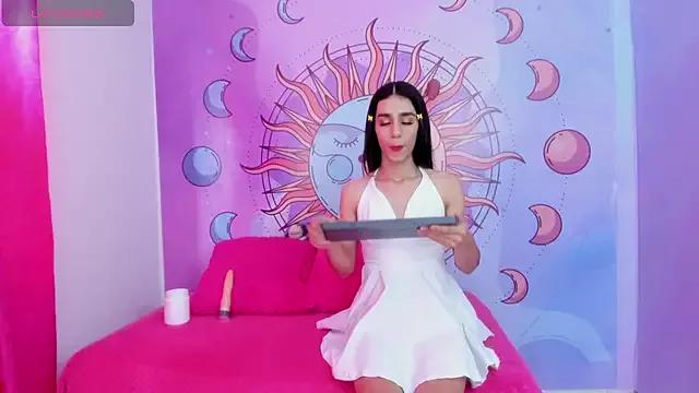 Mariana_16_ from StripChat is Freechat