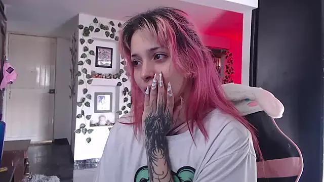MaryJannes from StripChat is Freechat