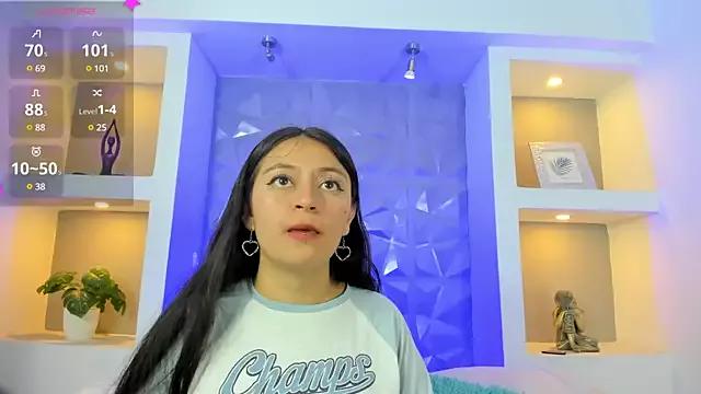 melany_heaven from StripChat is Freechat