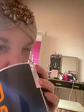 melli23- from StripChat